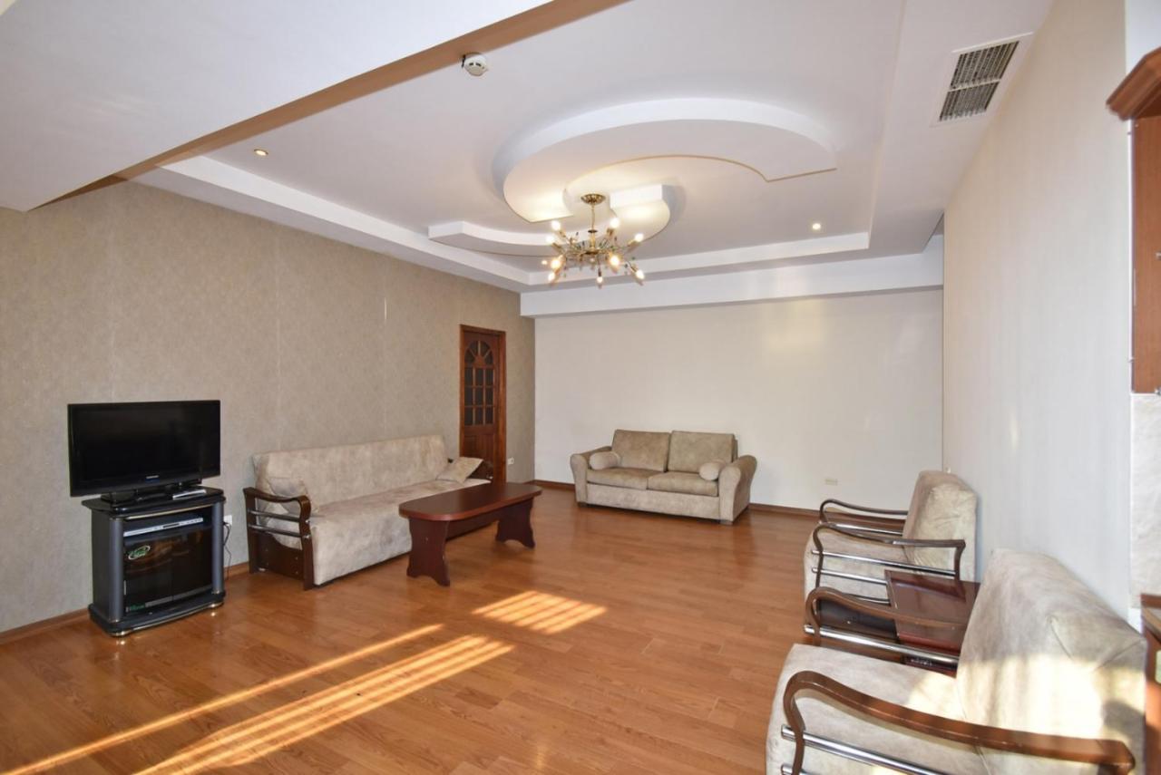 Abovyan Street 16, Apartment No 24 Yerevan Exterior photo